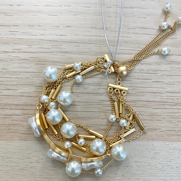 EVERRI - Pearl Multi Row Pull Through Bracelet - Picture 2 of 5